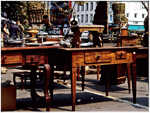 9806 Strasbourg-Le marché aux puces en 1970 (scan diapo).jpg