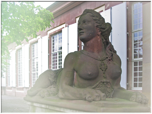 9821 Strasbourg-Une sphinge de l'Orangerie.jpg