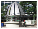 9847 Strasbourg-Le kiosque à fleurs place St-Pierre le Vieux.jpg