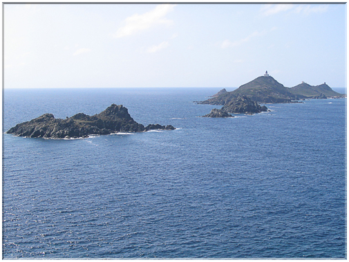 9868 Corse-Golfe d'Ajaccio-L'archipel des îles Sanguinaires.jpg