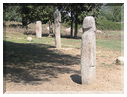 9871 Corse-Filitosa-Les statues menhirs en symbole phallique.jpg