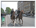 9882 Paris-Des gendarmes à cheval.jpg
