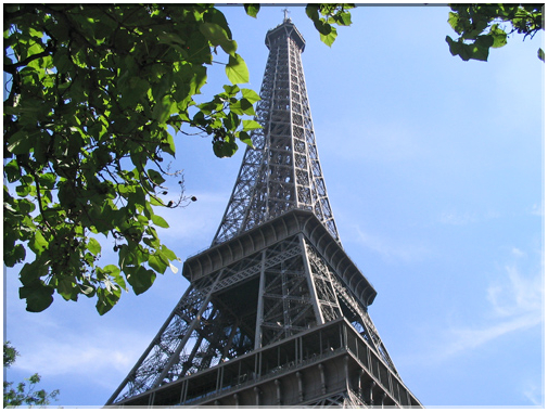9883 Paris-La tour Eiffel.jpg