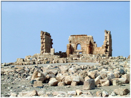 9922 Jordanie-Qsar El Hallabat-Un ancien caravansérail.jpg