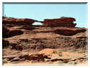 9946 Jordanie-Le Wadi Rum et une de ses arches.jpg