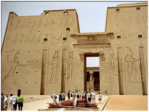 9987 Egypte-Edfou-Le temple d'Horus.jpg