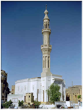 9995 Egypte-Esna-La mosquée.jpg